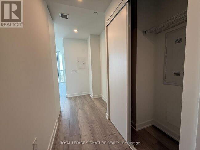 Photo - 1 Fairview Rd E Unit 1713