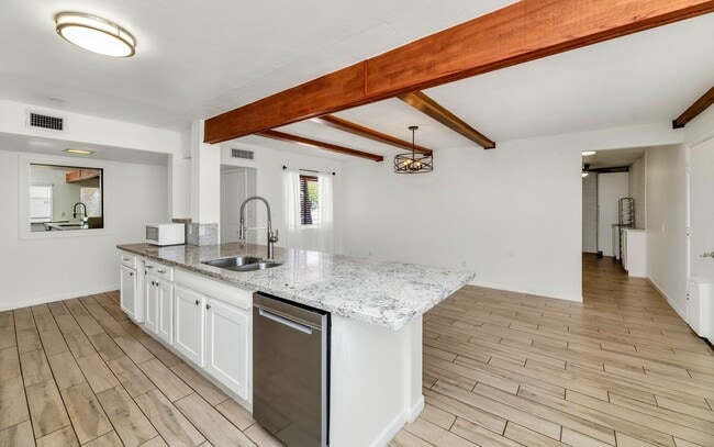 Photo - 3904 E Sahuaro Dr