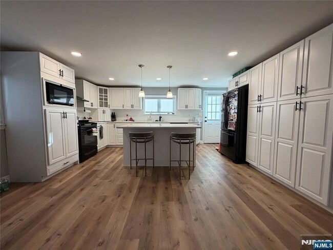 Photo - 200 Forest Ave