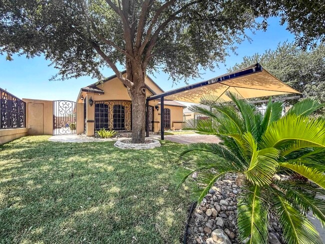 Building Photo - 601 Oleander St Rental