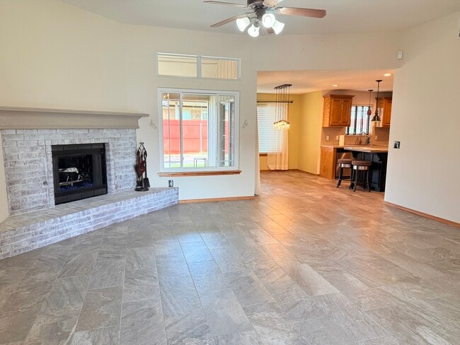 Photo - 700 Eastview Dr