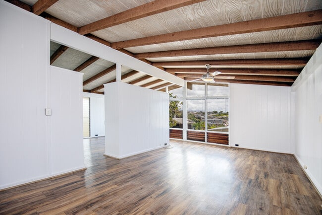 Photo - 1680 Hoolaulea Street