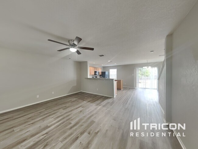 Photo - 160 Hinge Path