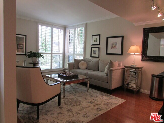 Photo - 1550 Greenfield Ave Unit 201