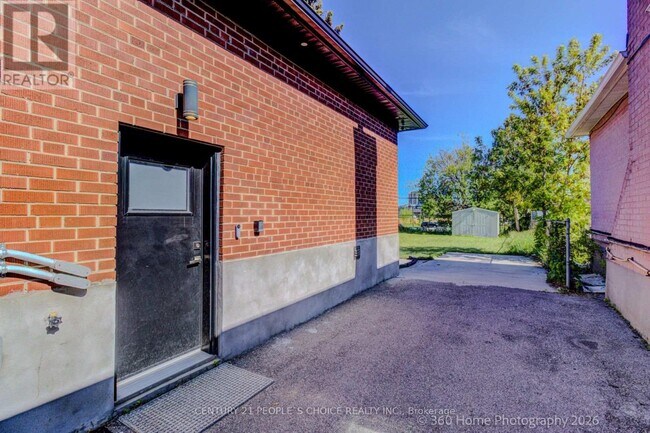 Photo - 37 Bentworth Ave