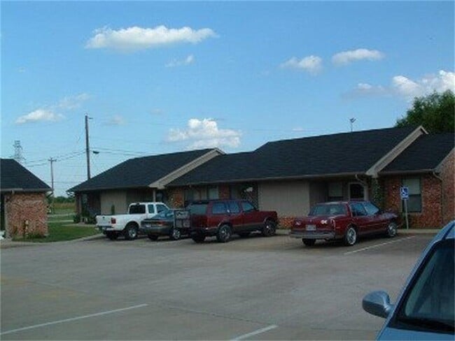 Photo - 108 8th St Apartment