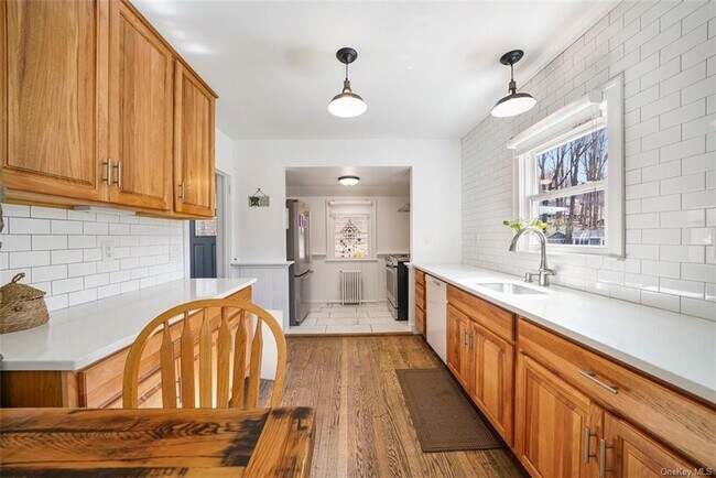 Photo - 1535 Lakes Rd