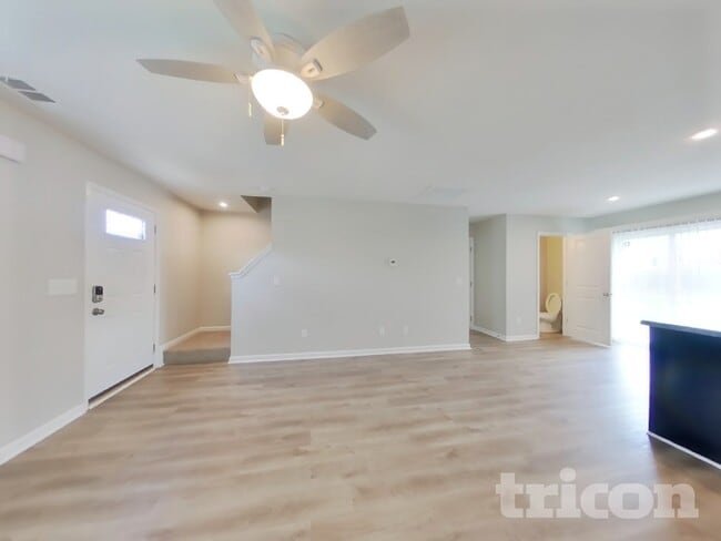 Photo - 2512 Solomon Ln