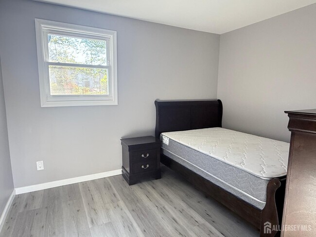 Photo - 19 Lahiere Ave