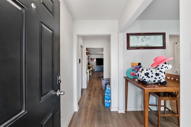 Photo - 113 Stratton Ln