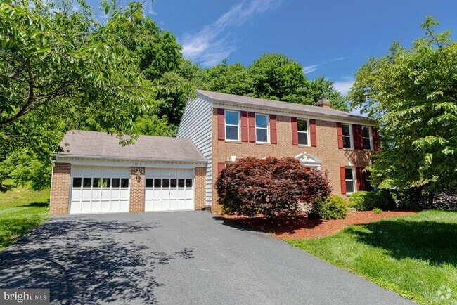 Building Photo - 11778 Hollyview Dr Rental