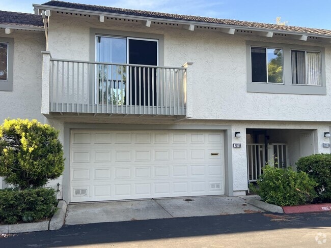 Building Photo - 20199 NW Square Rental
