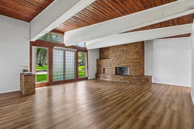Photo - 159 Oak Dr