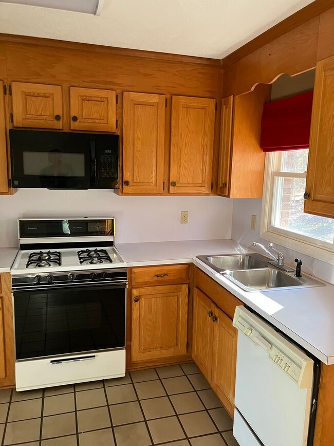 Photo - Charming  Duplex in Mooresville Unit 545