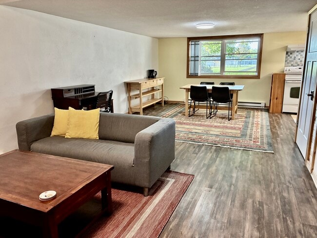 Photo - 317 N Wasson Ln Unit B