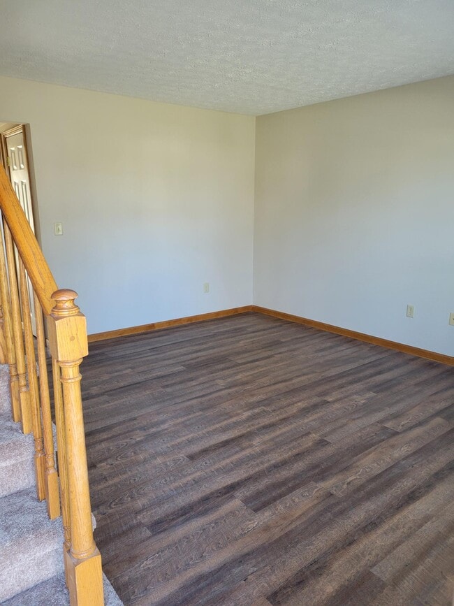 Photo - 754 Village Dr