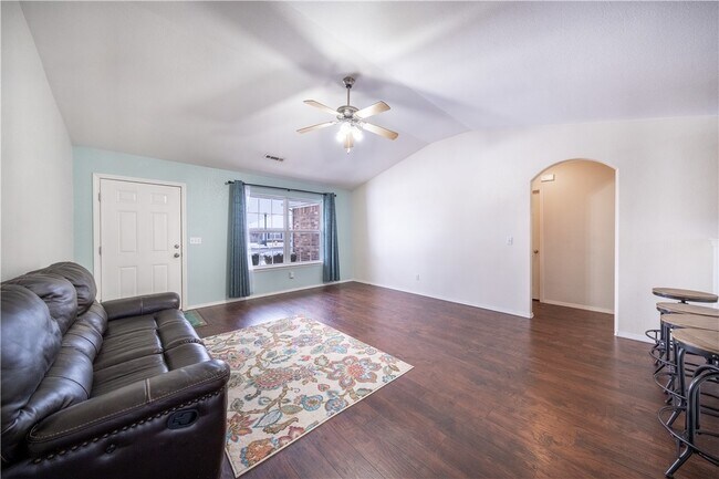 Photo - 5403 SW Cherry Creek Rd