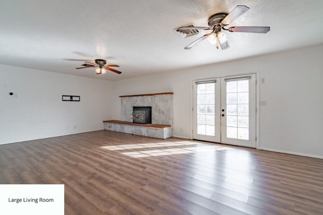 Photo - 726 N Valley View Dr