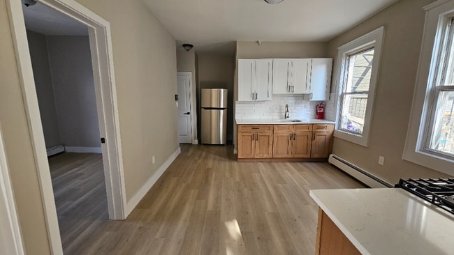 Photo - 378 E 18th St Unit 3