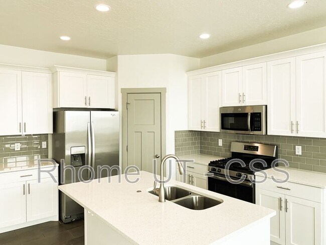Photo - 2337 W Cresthaven Ln