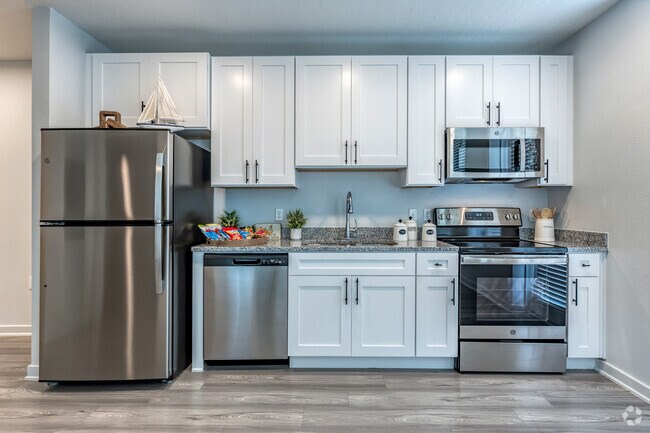 A1 - 1BR, 1BA - 620SF - Kitchen - Lake Maggiore