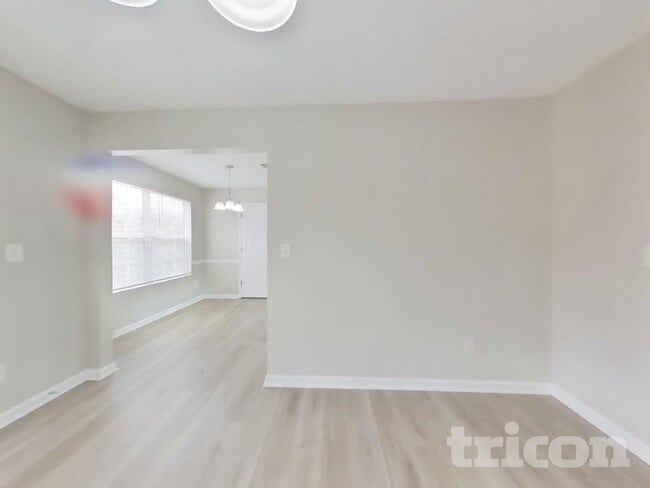 Photo - 1401 Lancaster Ct