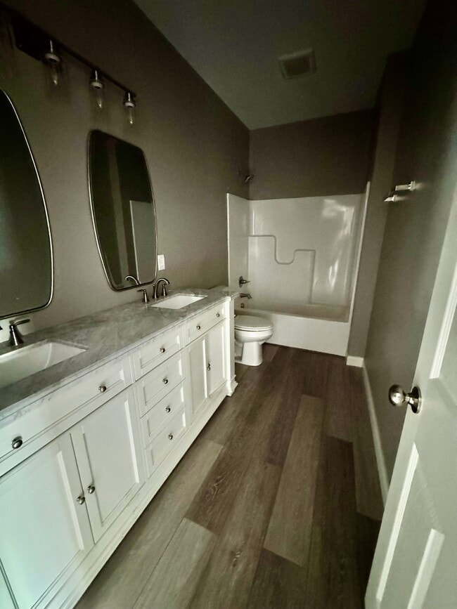 Photo - Muddy Springs 8 Plex Unit 106