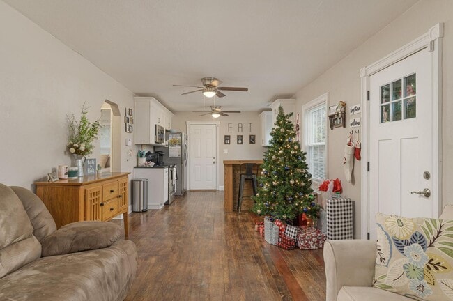 Photo - 3/ 1.5 Home for Rent!