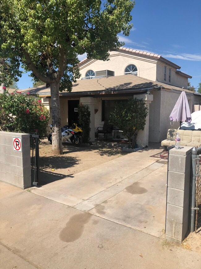 Building Photo - 6216 S 4th Ave