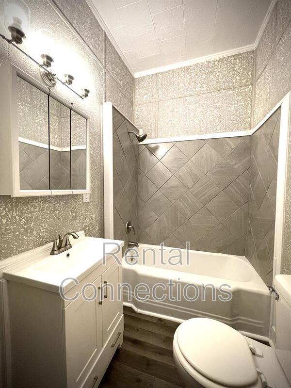 Photo - 300 N Bentley St