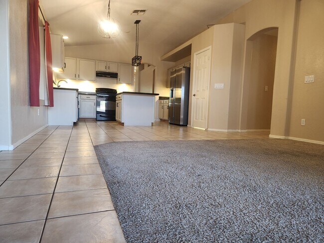 Photo - Spacious Home with Mountain views Near Downtown
