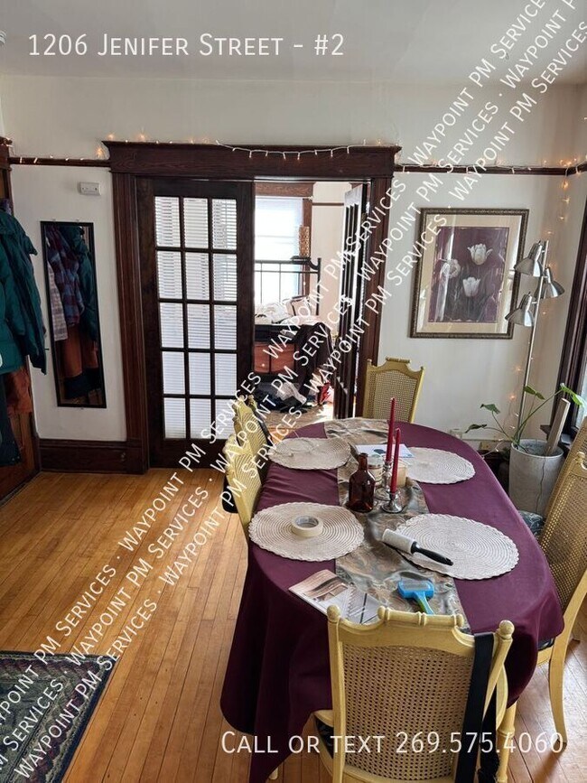 Photo - 1206 Jenifer St Unidad #2