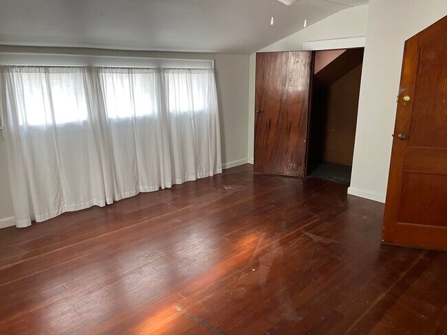 Photo - 202 N 17th St