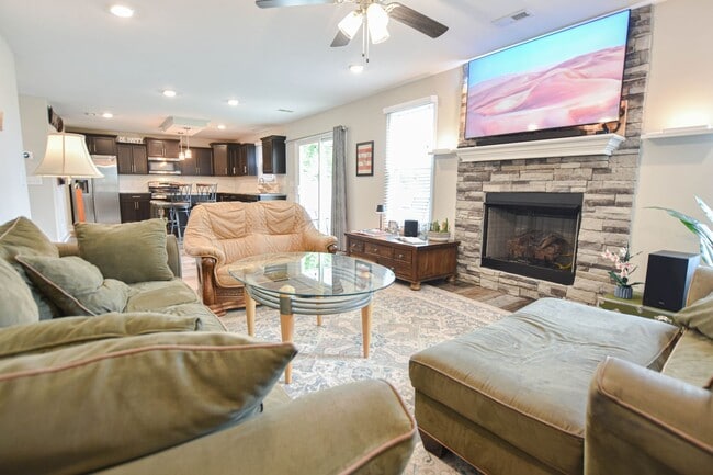 Photo - Pet Friendly Four Bedroom!