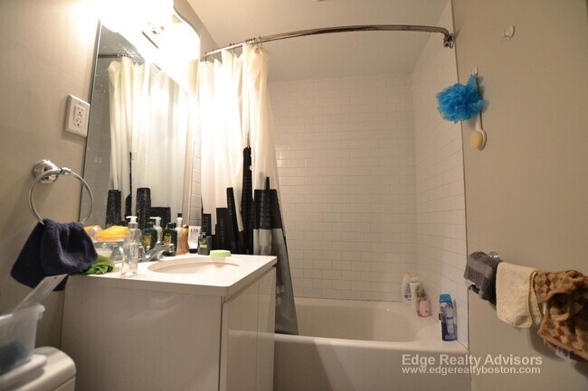 Photo - 20 Greylock Rd