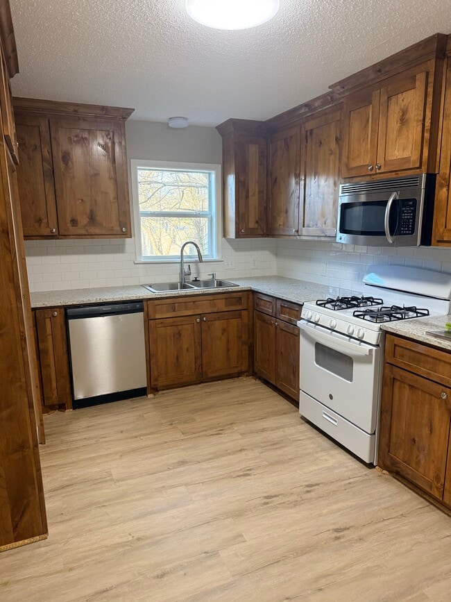 Photo - 6003 Sayle St