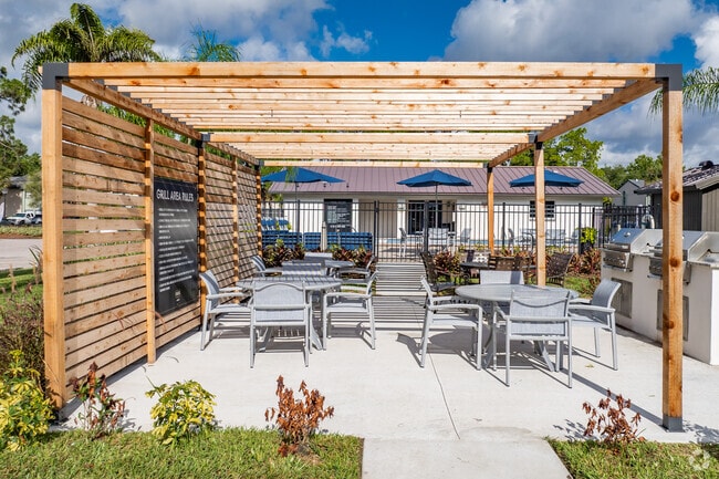 Outdoor Kitchen