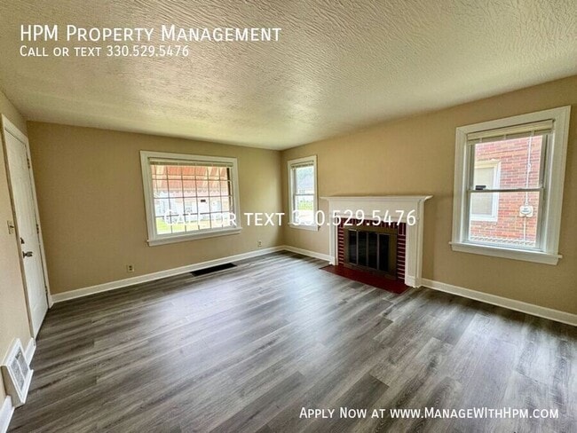 Photo - 3021 Windsor Pl SW