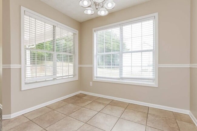 Photo - 3992 Piper Glen Dr NE