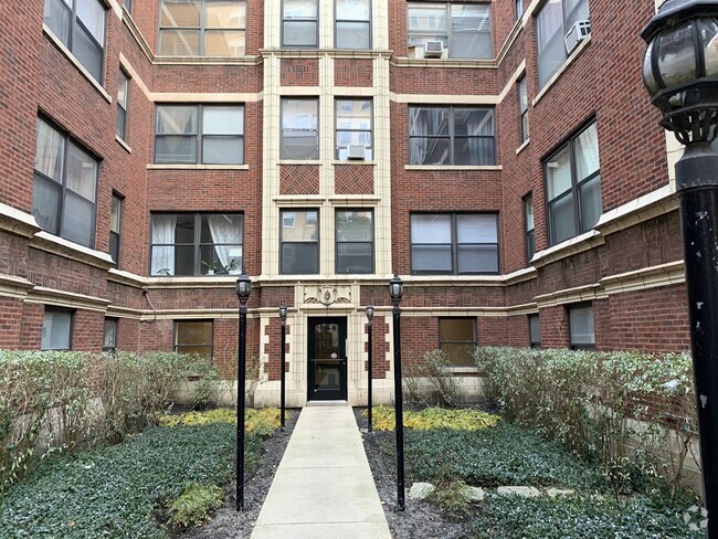 Building Photo - 1058 W Granville Ave Unit 16 Rental