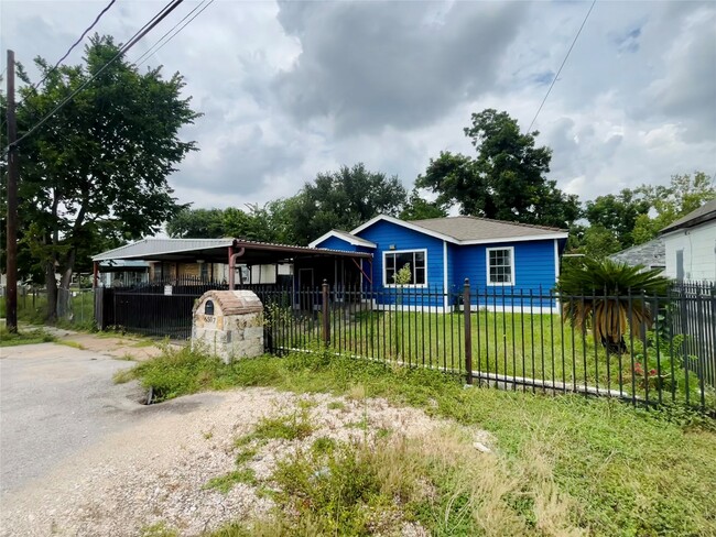 Photo - 6507 Longview St