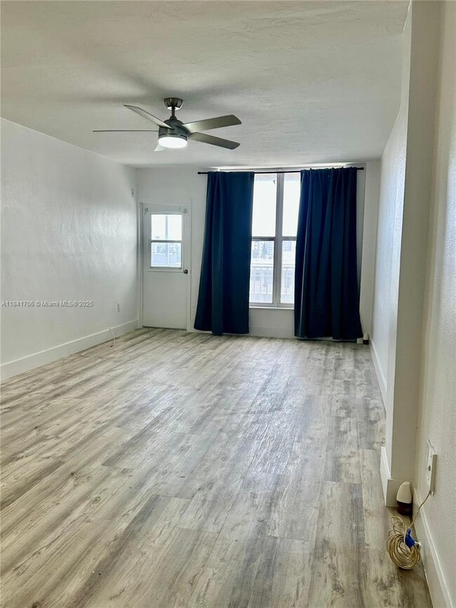 Photo - 1300 Lincoln Rd Condo Unit D704