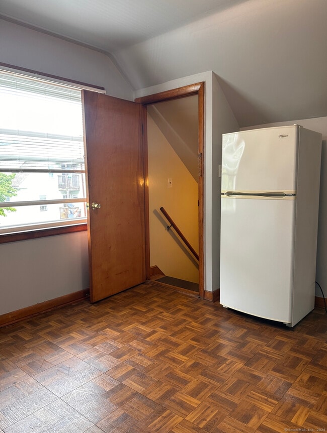 Photo - 122 Hansen Ave Unit 3