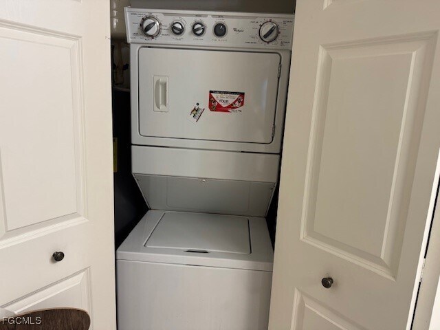 Photo - 2743 First St Unidad 104