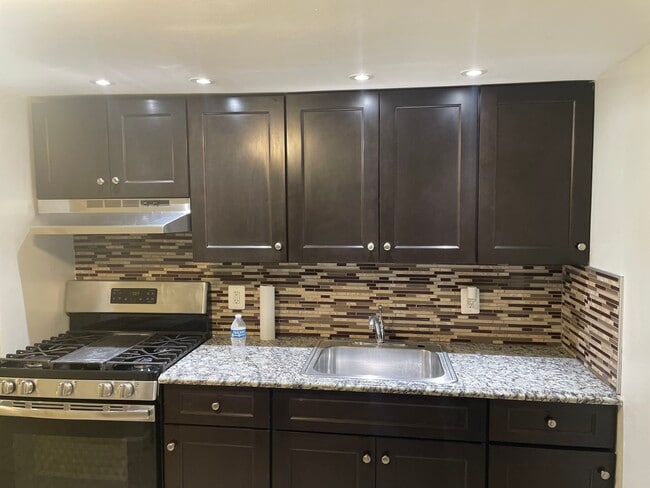 Photo - 6116 Washington St Unit 1 bedroom