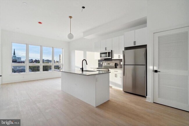 Photo - 1643 N 2nd St Unit 302