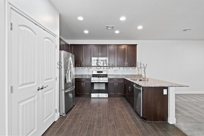 Photo - 2525 N Riley Rd