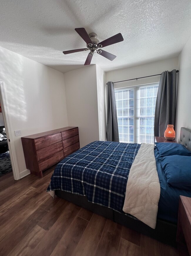 Photo - 195 14th St NE