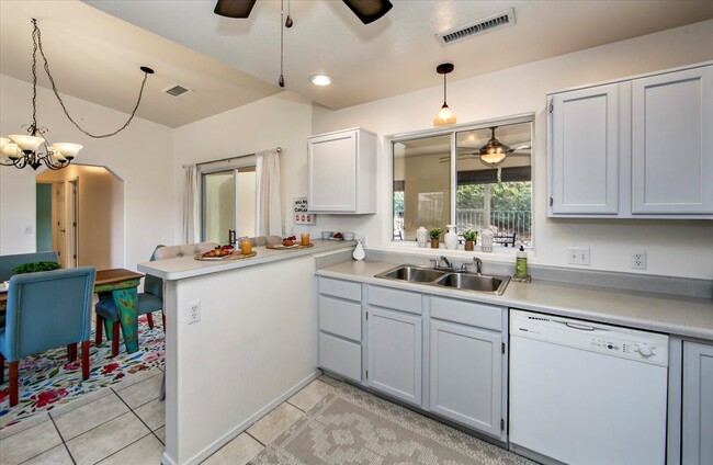 Photo - 9540 E Whipsaw Ln