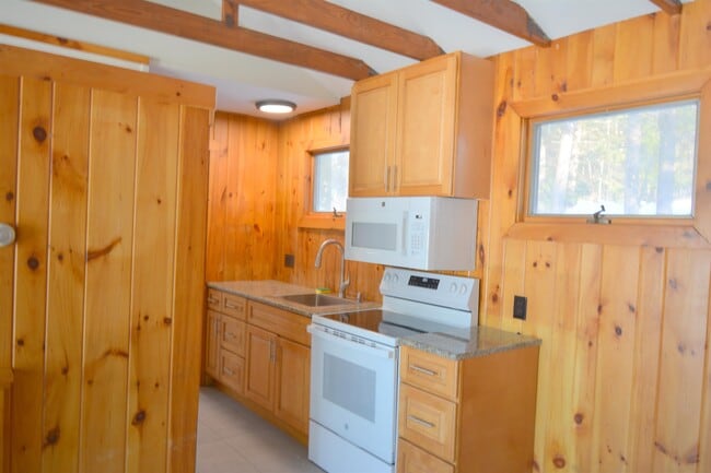 Photo - 249 Stocker Pond Rd